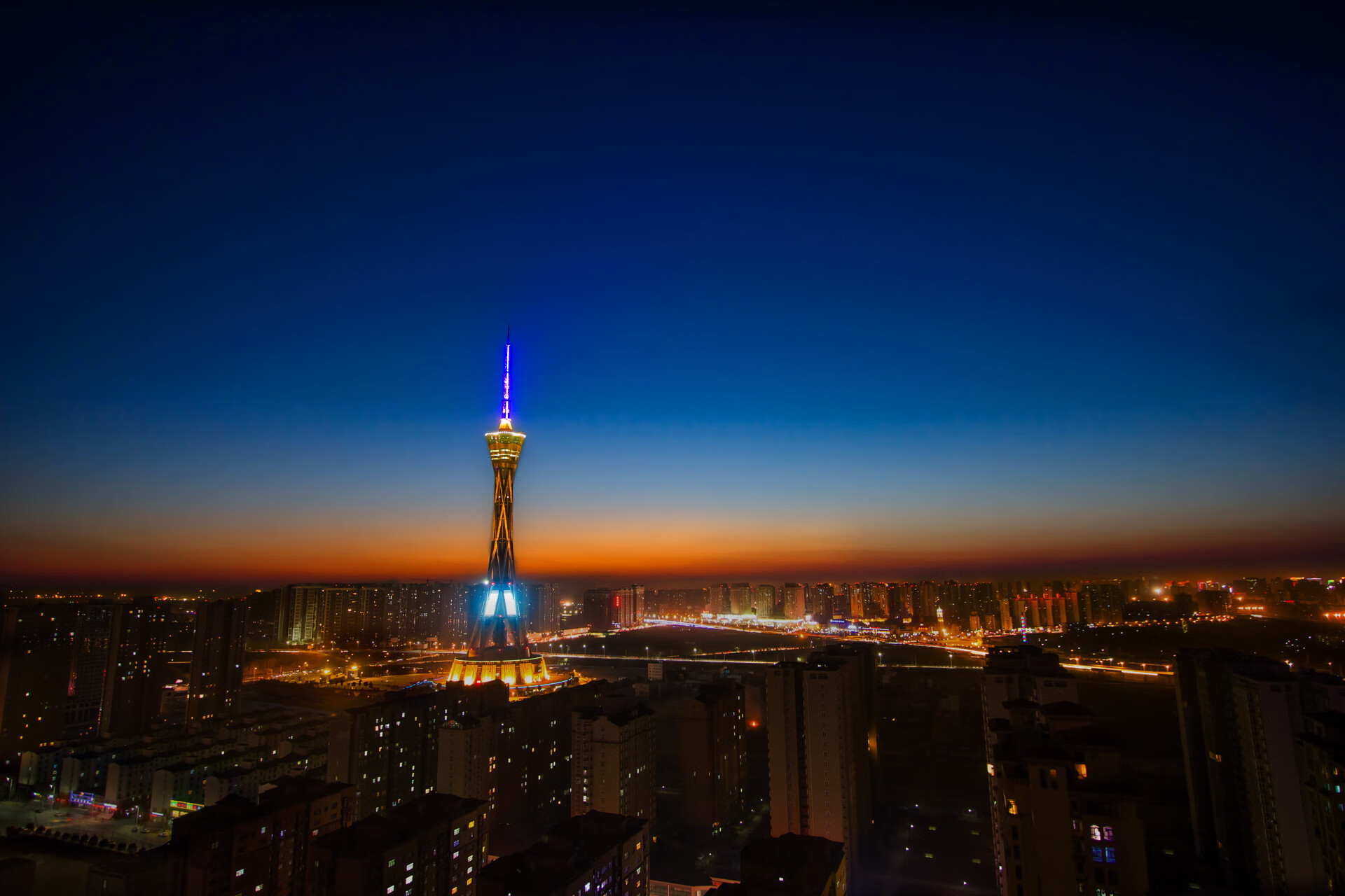 米兰体育APP-中超俱乐部商业运作数据整理，中超俱乐部的收入构成,绝大多数收入来自商业赞助,比