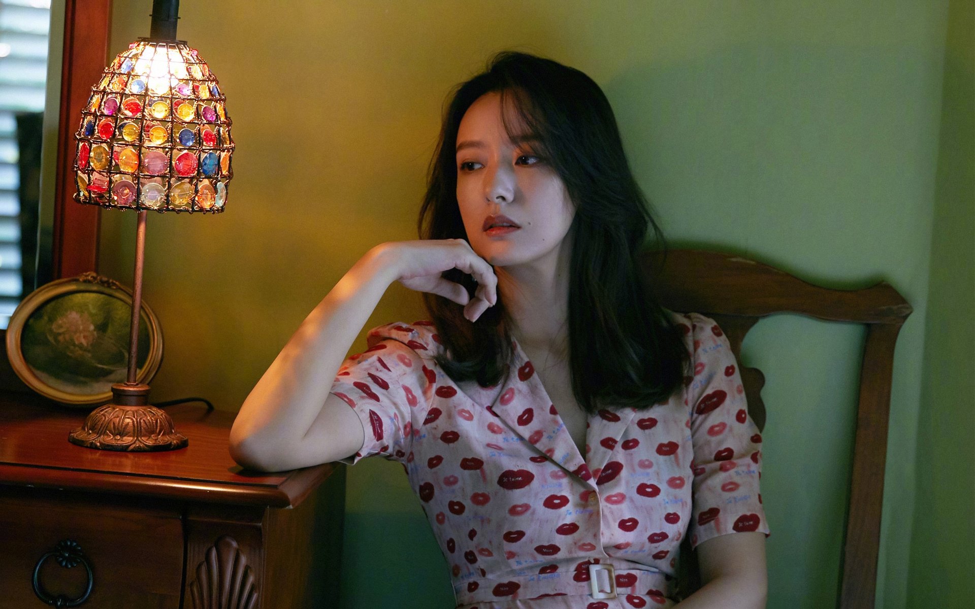 米兰体育APP-球队更换主赞助，球衣广告引发争议，更换球衣号码