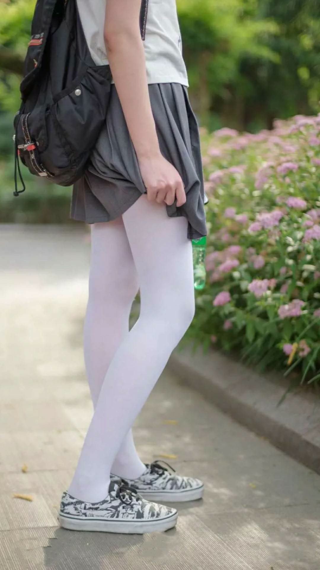 米兰登录入口-莫伊:凭借强大的个人力量和团队配合,巩固了全黑队的前锋阵线