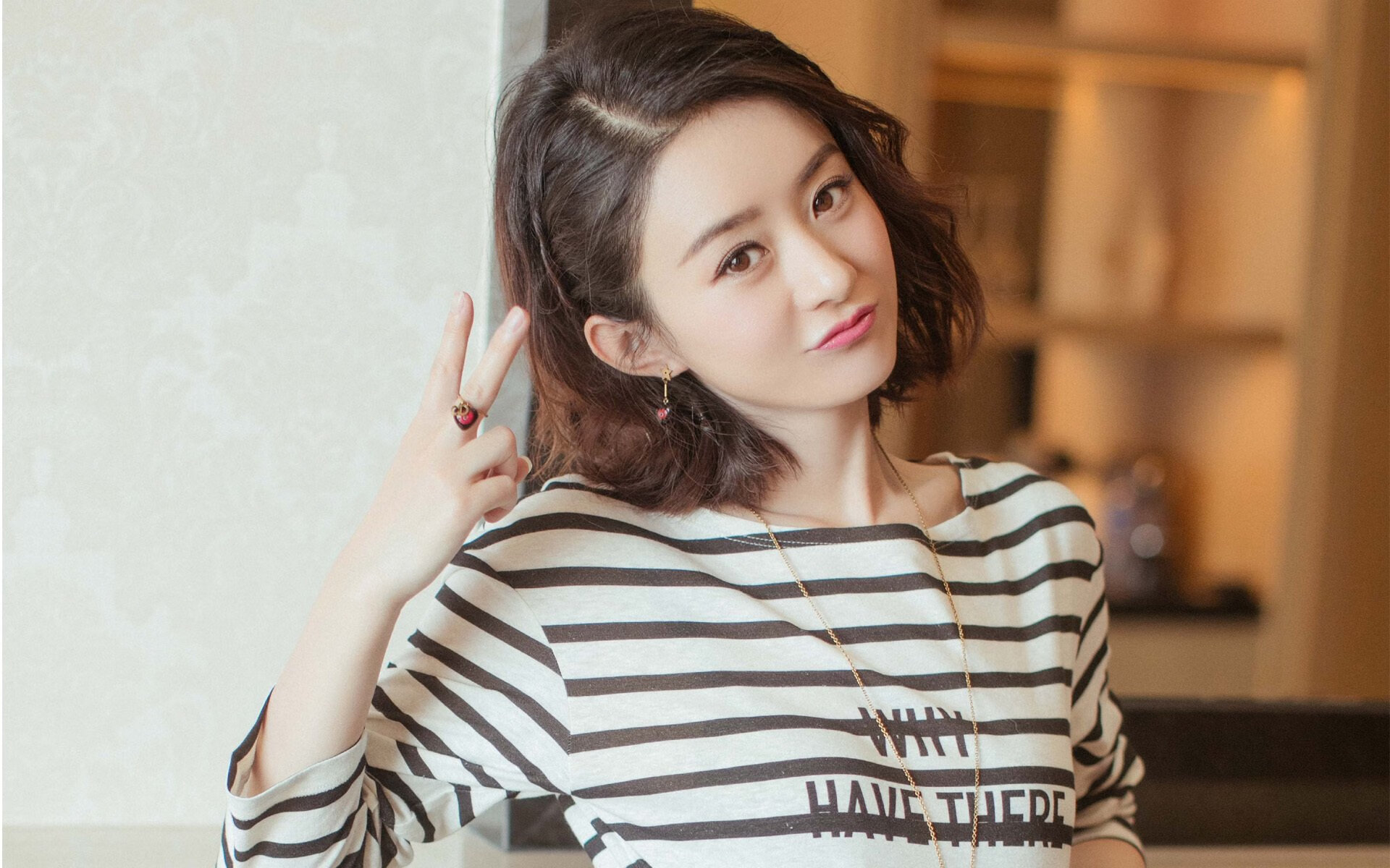 -中国足球教练对年轻球员性格特点与战术匹配探讨,中国足球队教练名字